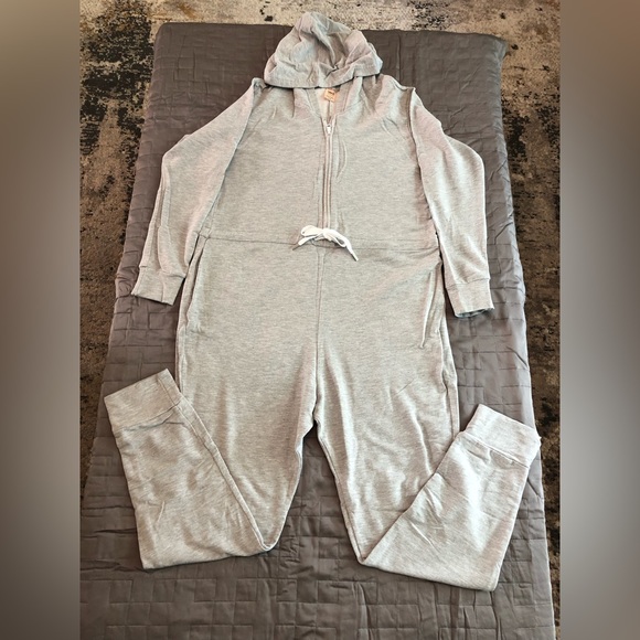 Smash and Tess x Jillian Harris “Harris Hoodie” Romper - Picture 2 of 6